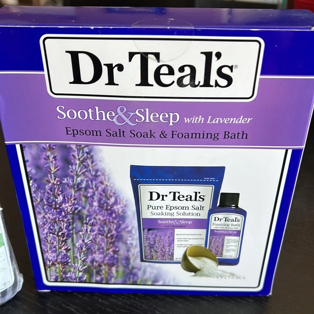 Dr Teal’s Soothe & Sleep Epsom Salt & Foam Lavender & Eucalyptus/Spearmint - Picture 4 of 5